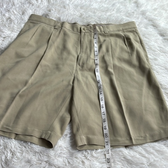 Tommy Bahama Silk Shorts - Picture 3 of 8